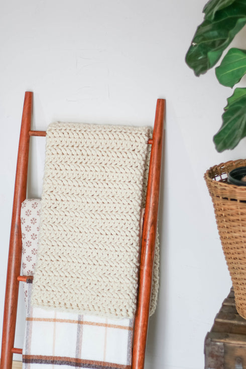 Luxe Herringbone Blanket Crochet Pattern